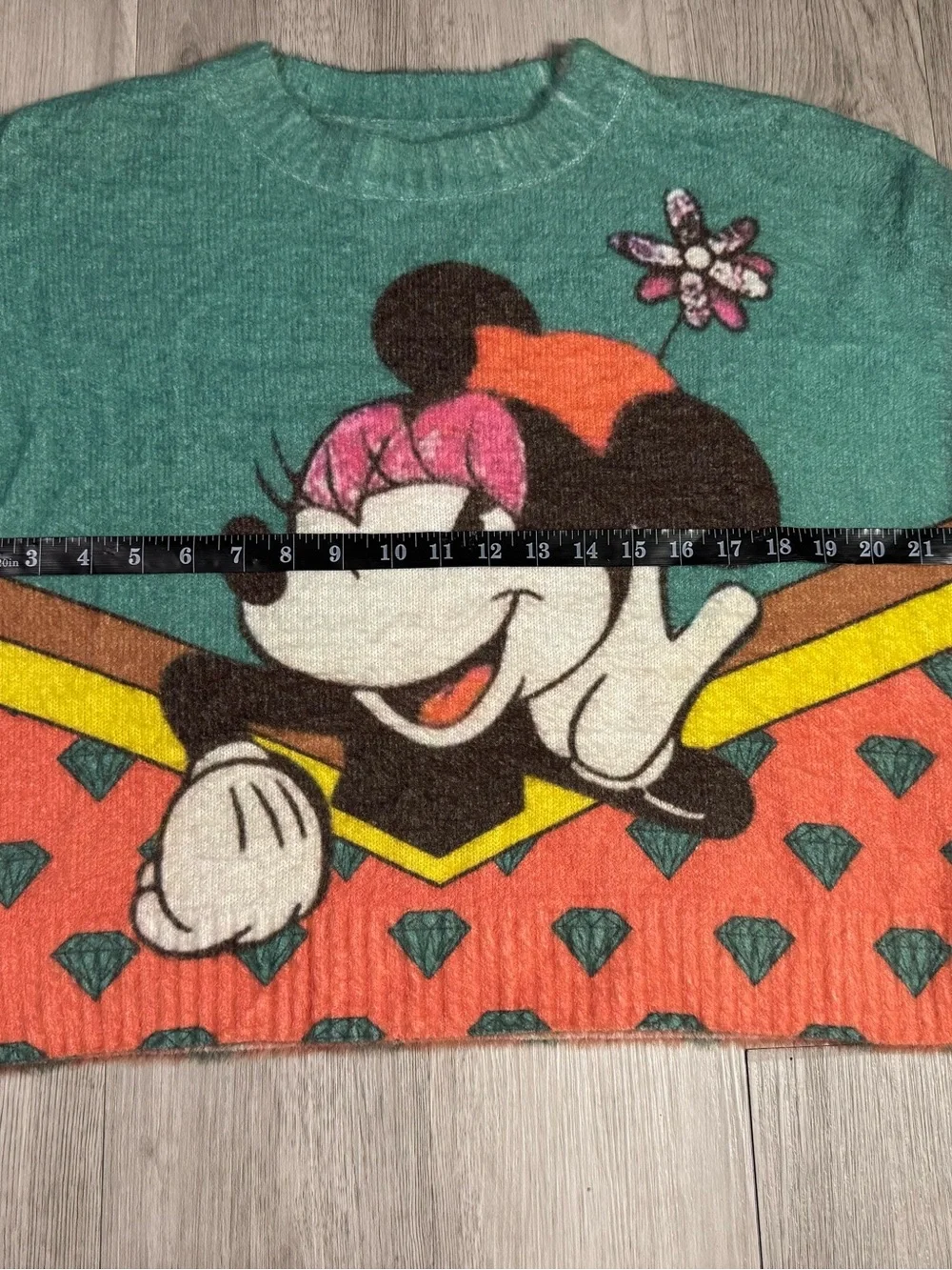 Minnie Mouse Printed Fuzzy Sweater Women’s Medium